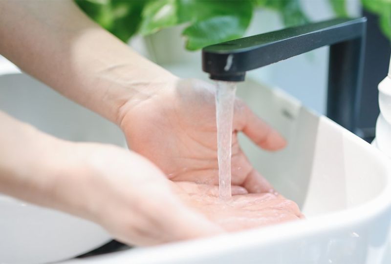 lavarsi con acqua calda sanitaria